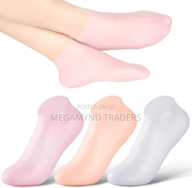 Silicone Moisturizing Socks for Dry Cracked Heels - 1