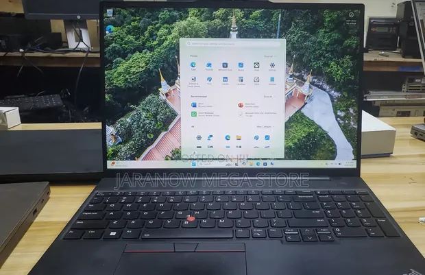 Laptopi ya Lenovo ThinkPad E16 G1 (i5, 16GB RAM, 512GB SSD) - 1