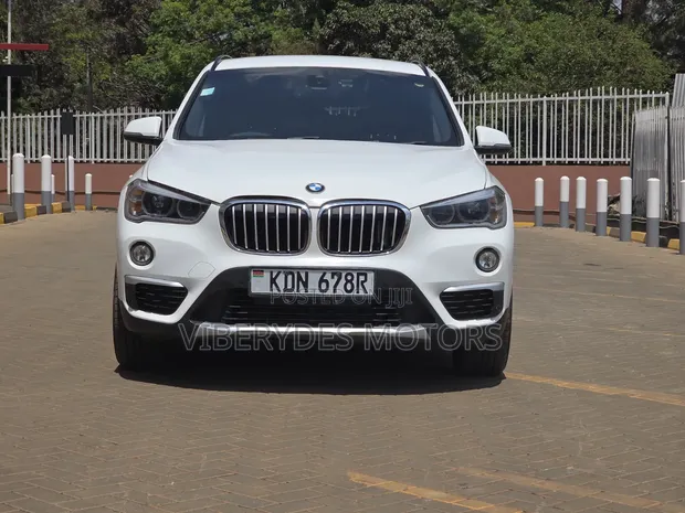 BMW X1 xDrive28i AWD 2016 White - 1