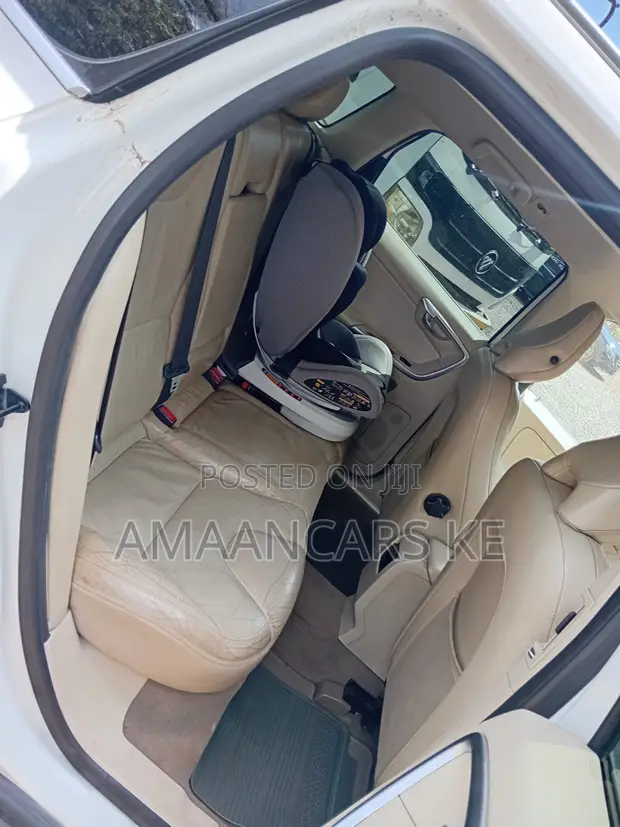 Volvo XC60 2010 White - 1