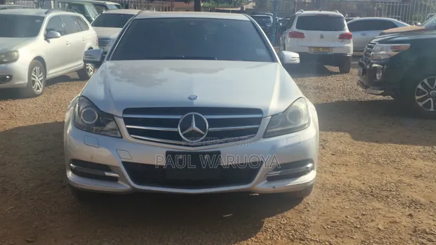Mercedes-Benz C200 2012 Silver - 1