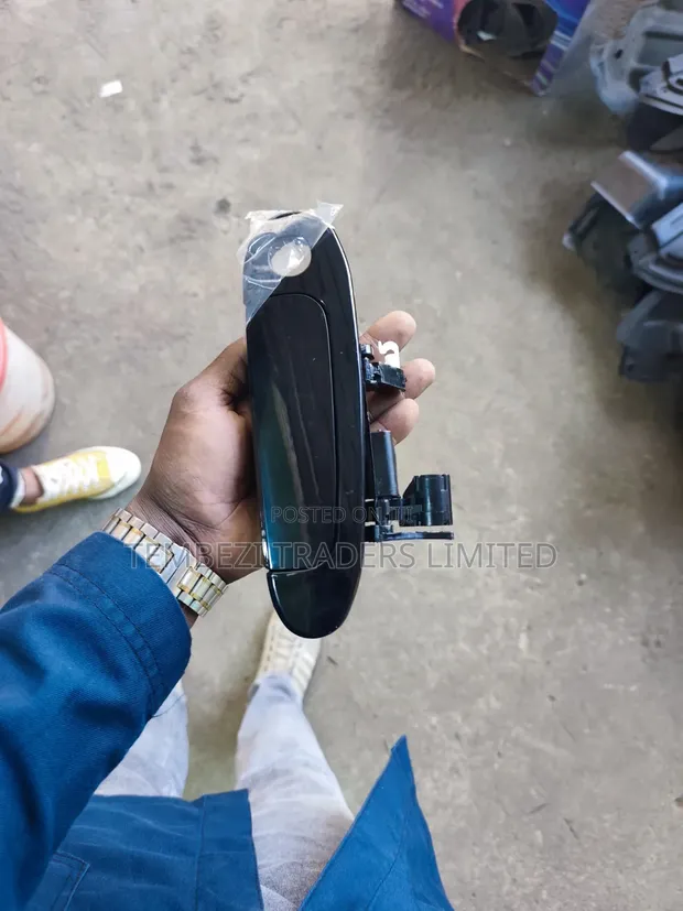 Toyota Vitz Handle ya Mlango ya Nje - Mpya Kabisa - 1