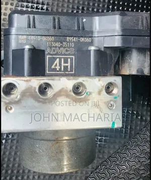 Toyota Hilux Revo 4x4 ABS Pump