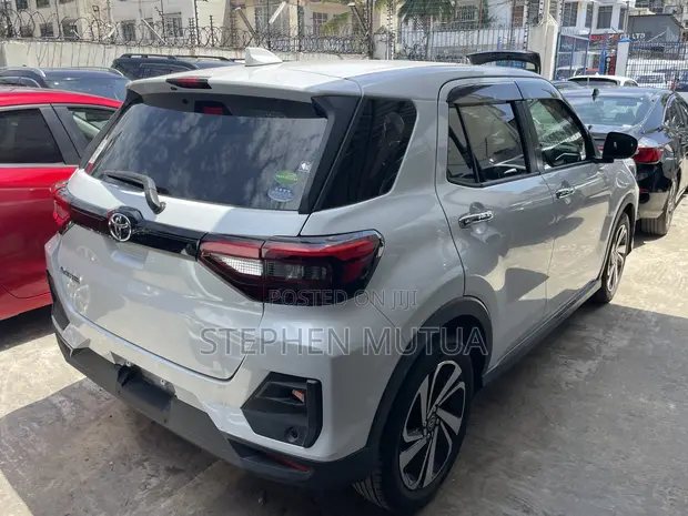 Toyota Raize 1.0 FWD 2020 White - 1