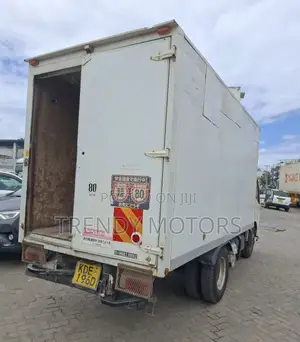 Hino Dutro 2014 Truck