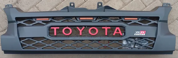 Toyota Hiace Grille (7L High Roof) - 1