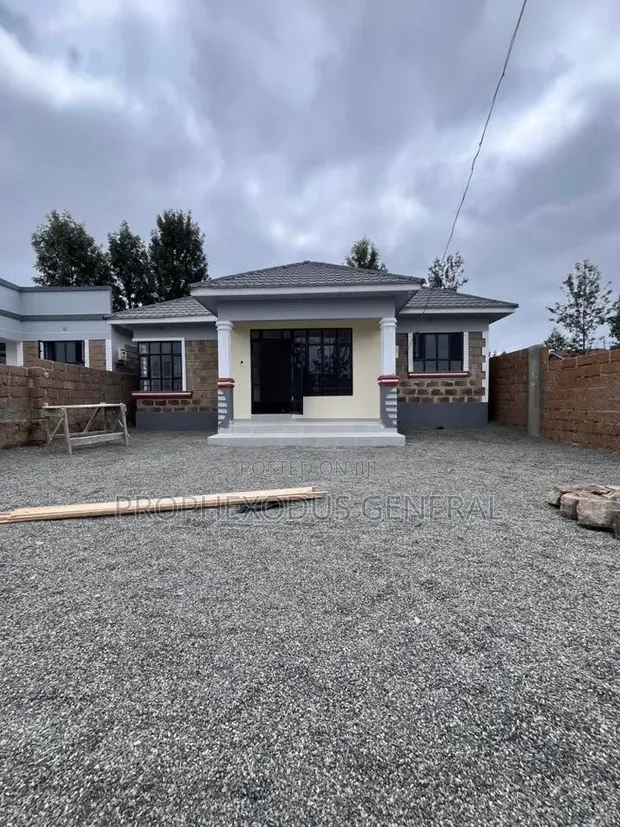3-Bedroom En-suite Bungalow in Nkoroi for Sale - 1