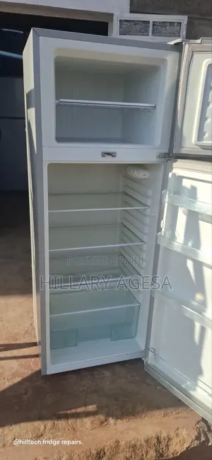 Ramtons Fridge - Iliyorejeshwa Freezer Juu
