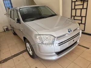 Toyota Succeed TX-G 2019 Nyeupe