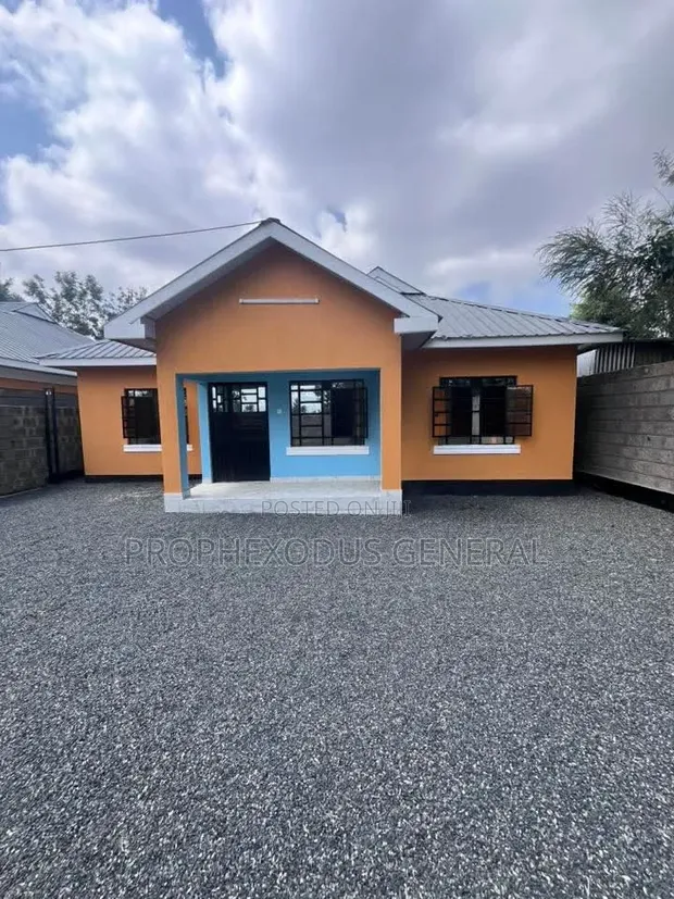 4 Bedroom Ensuite Bungalow for Sale in Rimpa - 1