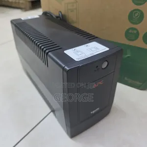 APC Easy UPS 2200VA 1200W na AVR & Soketi 4