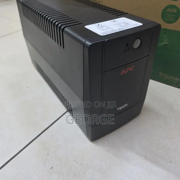 APC Easy UPS 2200VA BVG2200I-MSX 230V Halisi na AVR - 1