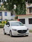 Mazda 2 2020 White - 3