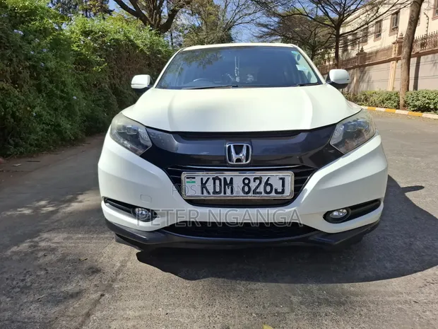Honda Vezel 1.5 2WD 2016 White - 1