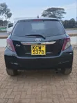 Toyota Vitz 2013 Nyeusi - 4