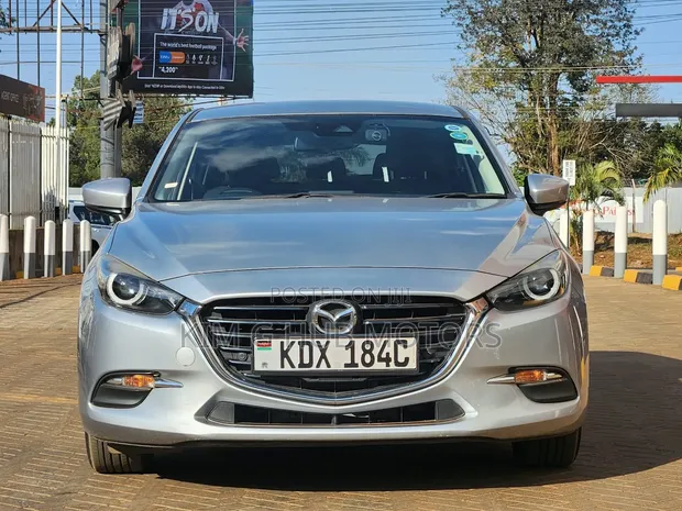 Mazda Axela 2018 Silver - 1