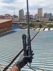 Short Black Whip Antenna na Heavy Duty Shock Spring Base - 1
