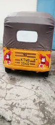 Bajaj RE 2018 Njano - 3