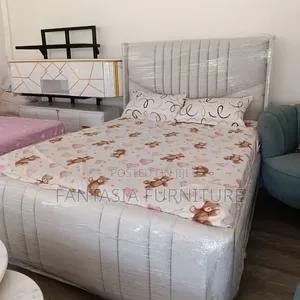 Kitanda cha Ideal 5x6 cha Velvet Nyeusi