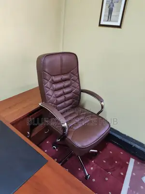 Kiti cha Meneja cha Juu cha Kugeuka - Ngozi ya Kahawia