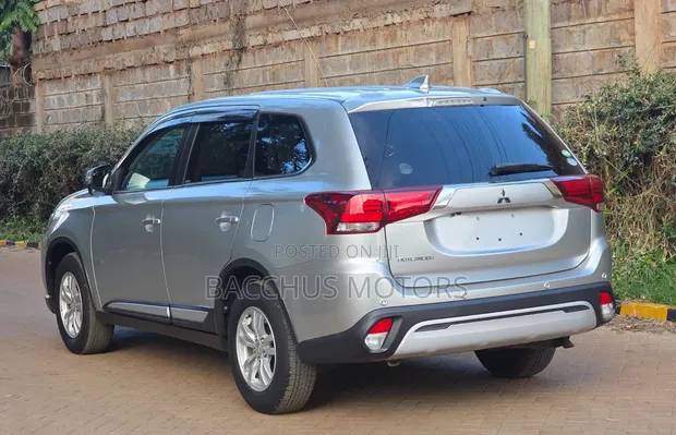 Mitsubishi Outlander SP FWD 2020 Silver - 1