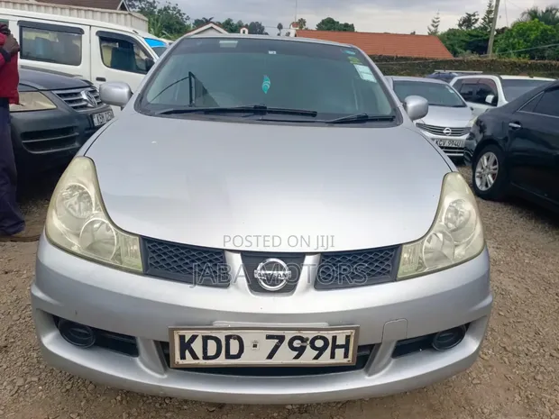 Nissan Wingroad 2014 Silver - 1