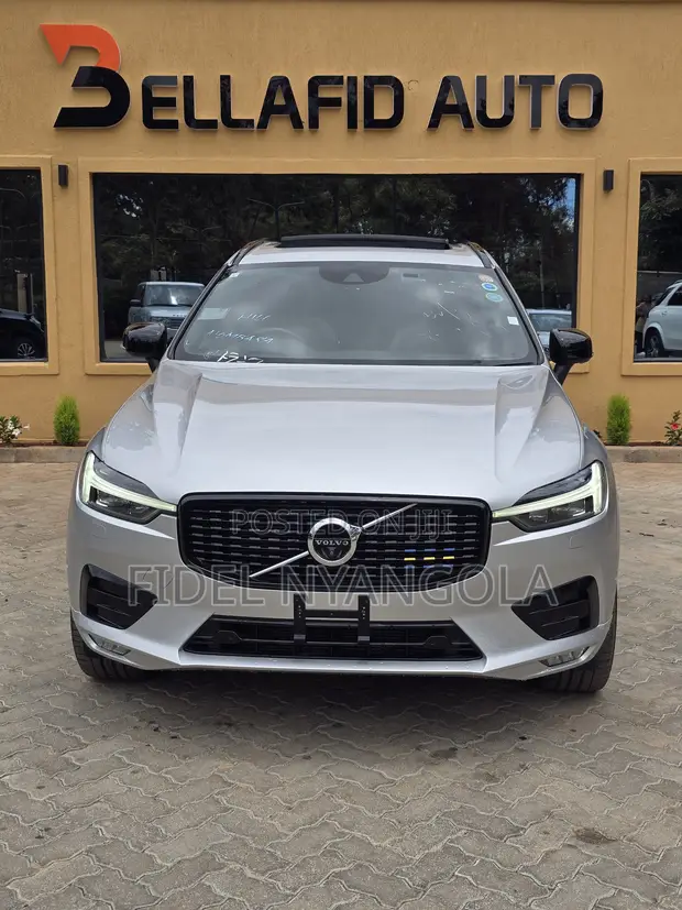 Volvo XC60 B6 Mild-Hybrid 2021 Silver - 1