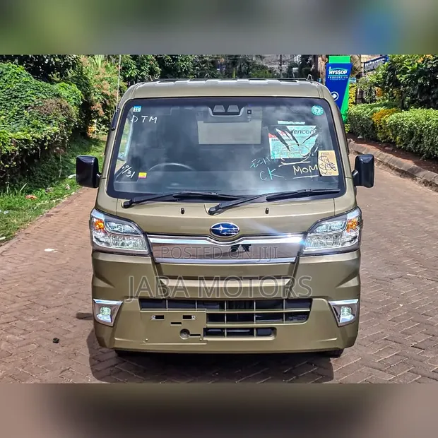Daihatsu Hijet 2018 Green - 1