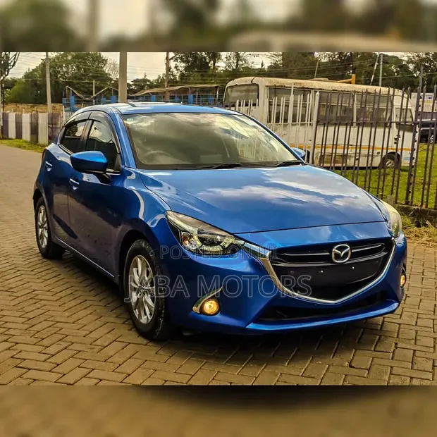 Mazda Demio 2018 Blue - 1