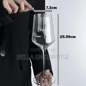 Vikombe vya Mvinyo vya Kawaida Vilivyopigwa Mstari (4 kwa Seti)