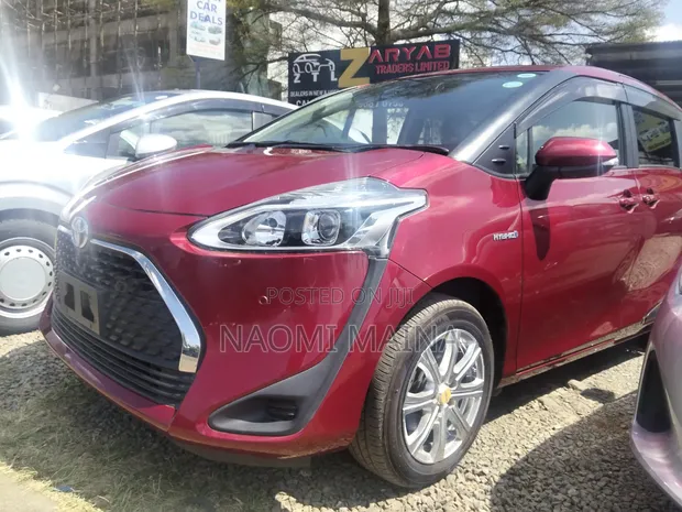 Toyota Sienta 2019 Maroon - 1