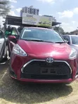 Toyota Sienta 2019 Maroon - 3