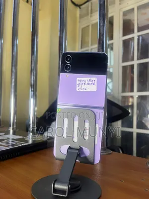 New Samsung Galaxy Z Flip4 256GB Purple