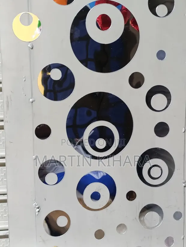 Deco Mirror Decorations - Brand New - 1