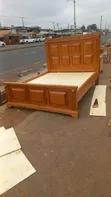 Burnell 5x6 Mahogany Wooden Bed - 1