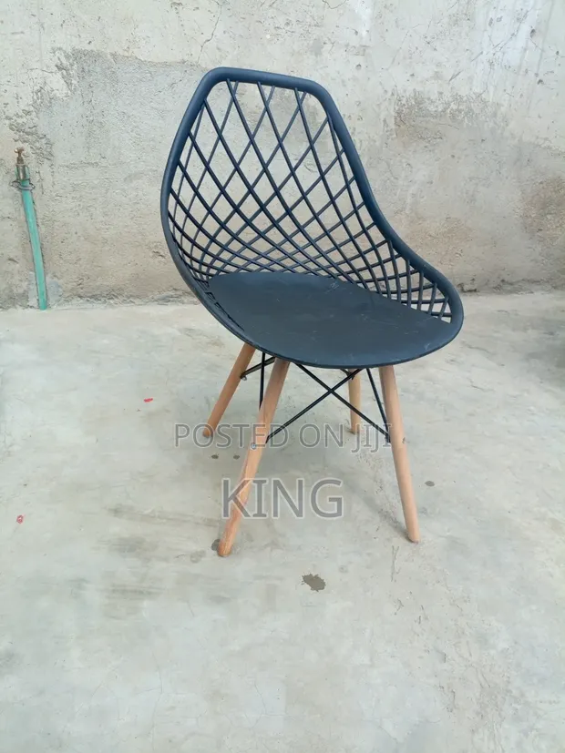 Executive Mesh Office Chair - 1