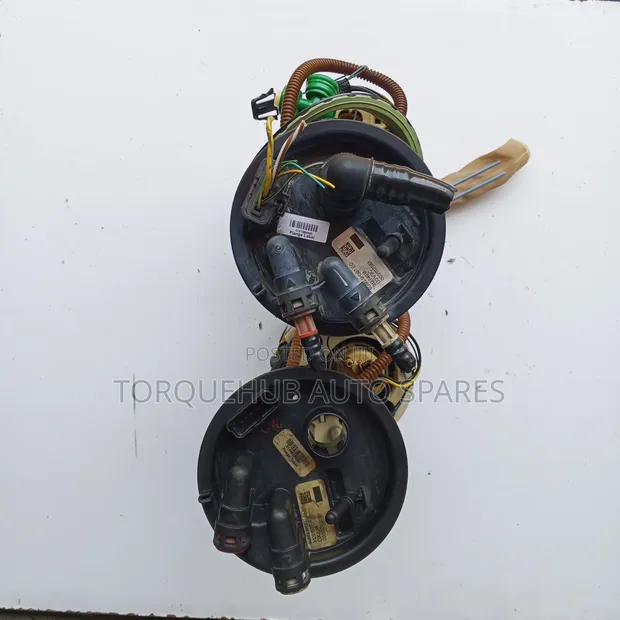 Volvo XC60/S80/XC70/V70 Fuel Pump - 1