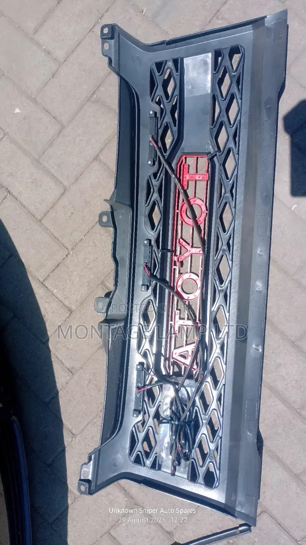 Toyota 7L Grill Low Roof - Brand New - 1