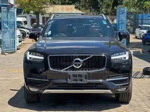 Volvo XC90 T5 Momentum AWD 2019