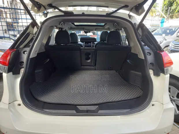 Nissan X-Trail 2.0 Petrol FWD 2017 - 1