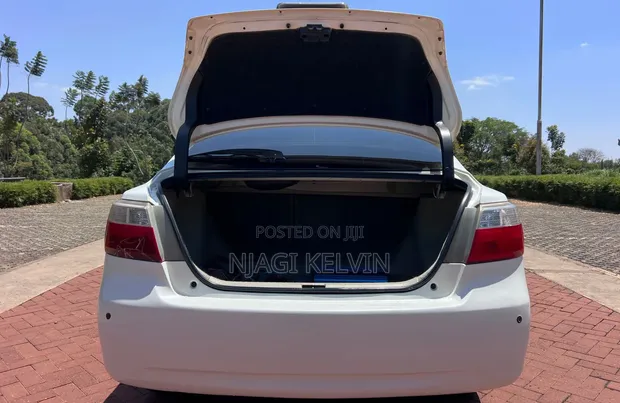Toyota Premio 2007 Nyeupe - 1