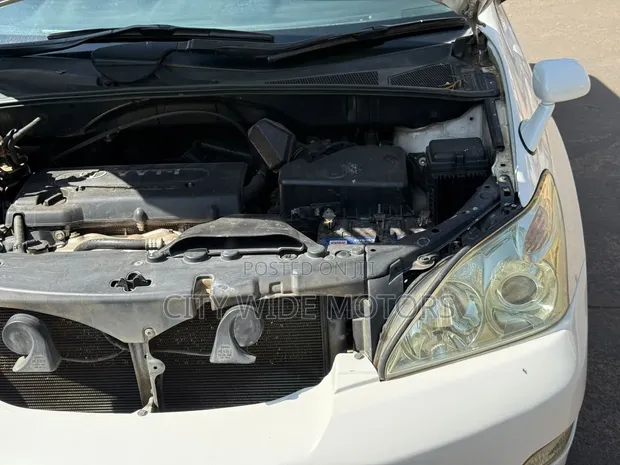 Toyota Harrier 2013 White - 1