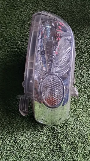 Toyota Porte Headlights (Used)