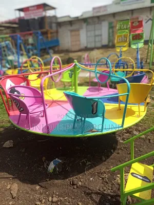 Manual Kids Outdoor Merry Go Round - 8 Seats