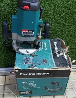 Brand New Makita Electric Plunge Router