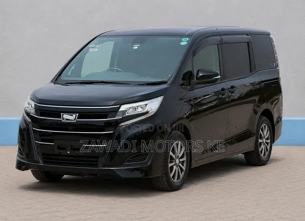 Toyota Noah 2.0 FWD (7 Seater) 2019 Nyeusi - 1