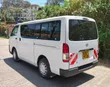 Toyota HiAce 2015 Nyeupe - 4