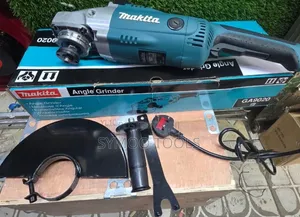 Makita 9" Angle Grinder GA9020