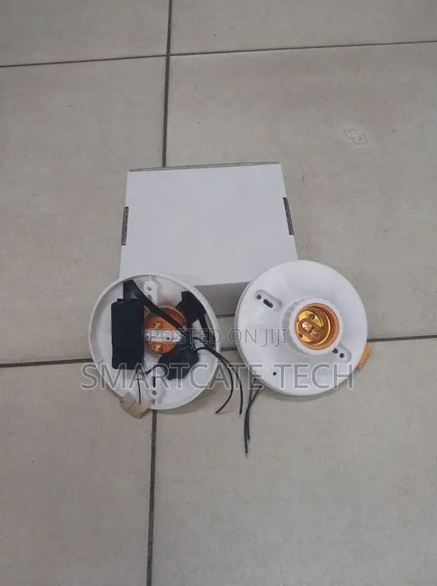 Hidden Spy Camera Bulb Holder - Indoor Security - 1