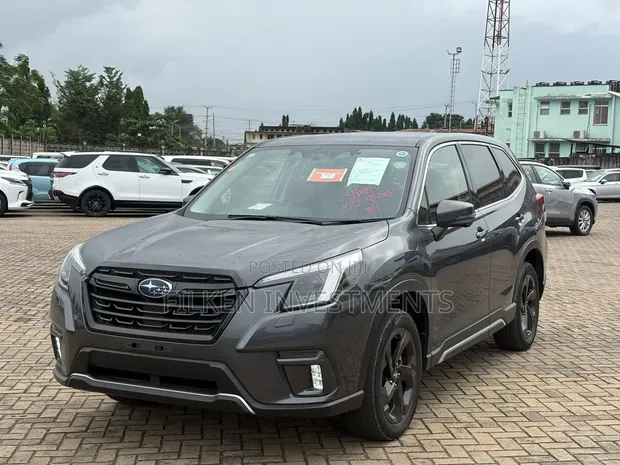 Subaru Forester 2022 Gray - 1